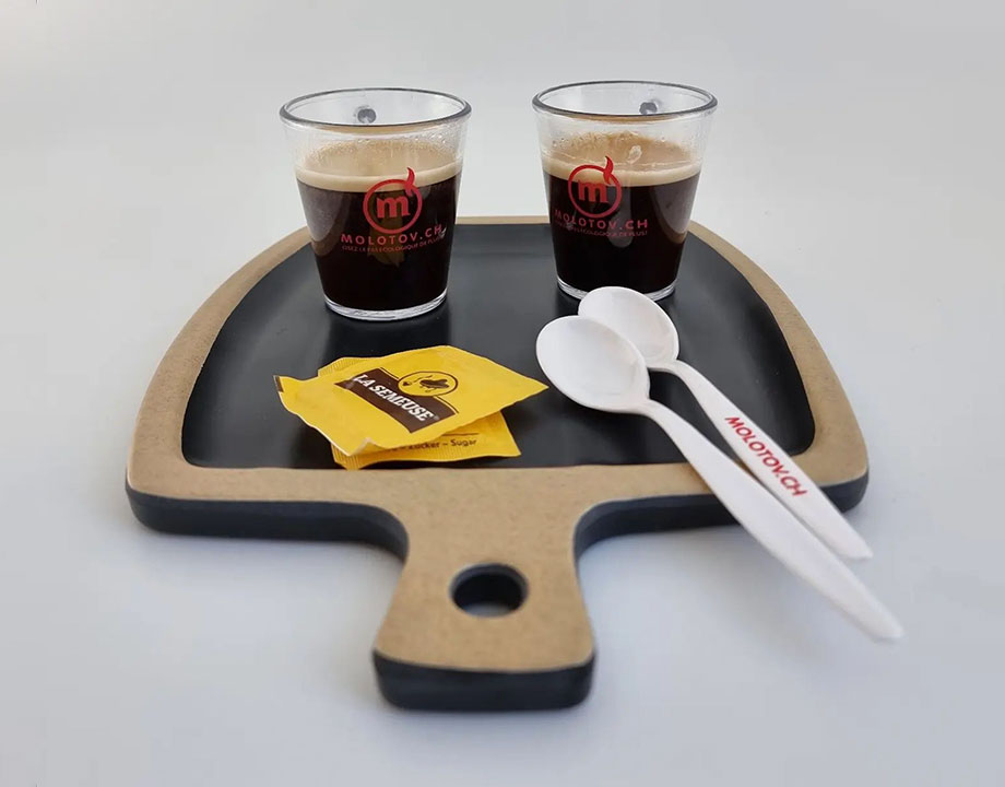 Gobelets à café et cuillères réutilisables personnalisés avec le logo Molotov
