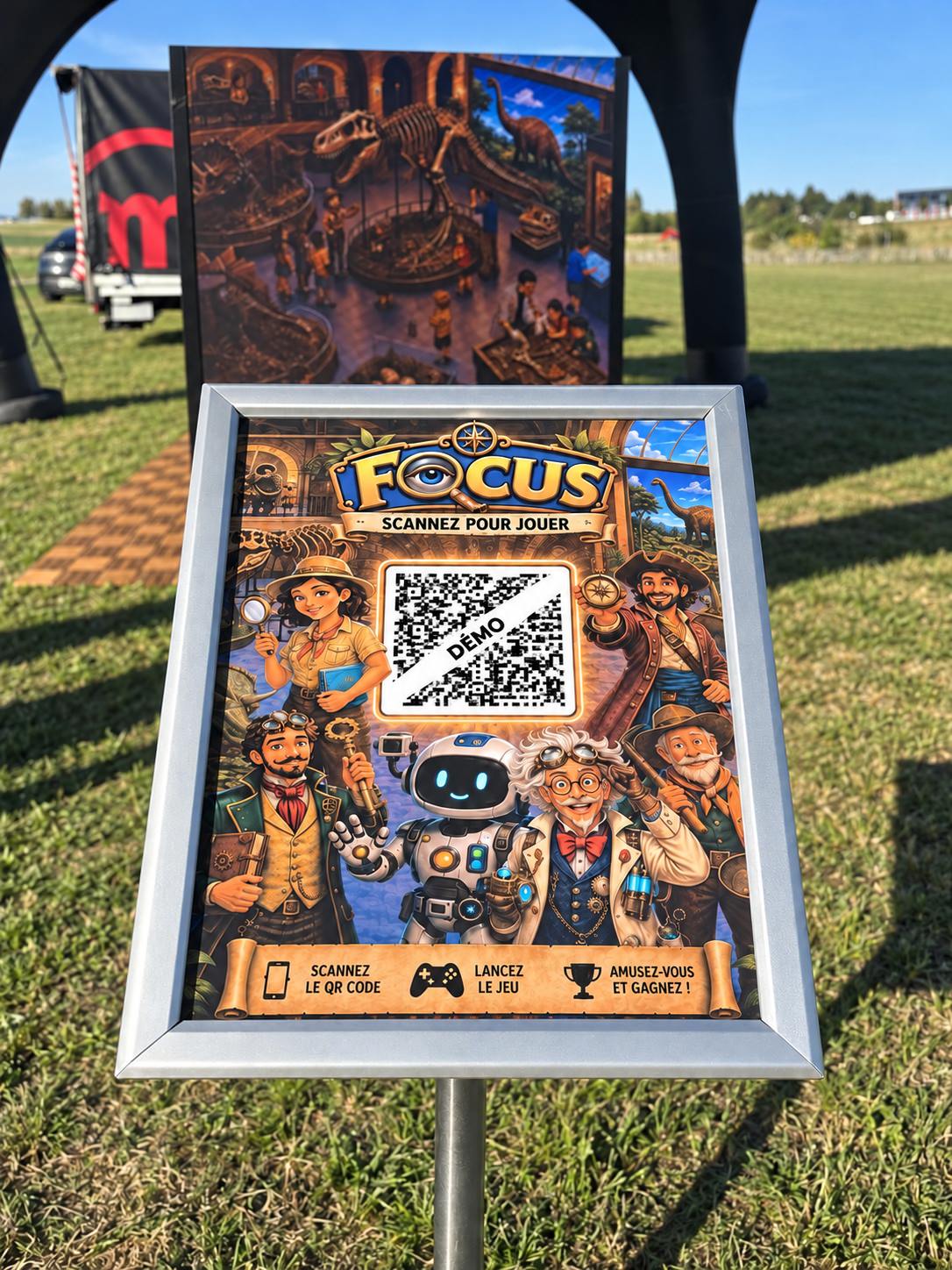 Borne d’accueil Focus avec un QR code et les étapes du jeu